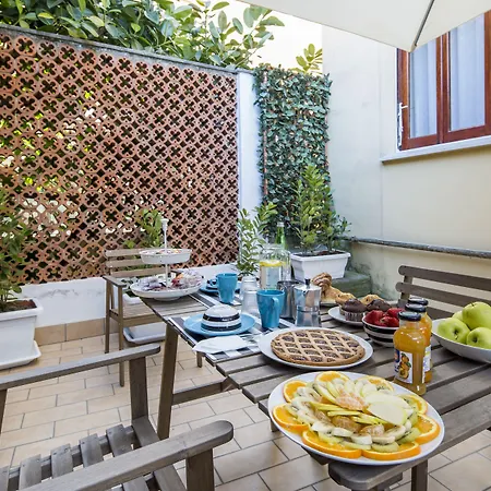 Flower Гостевой дом Сорренто