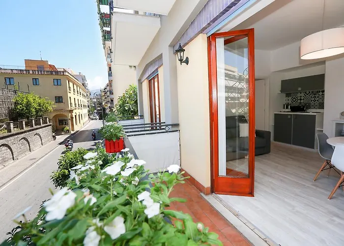 招待所 索伦托花卉套房